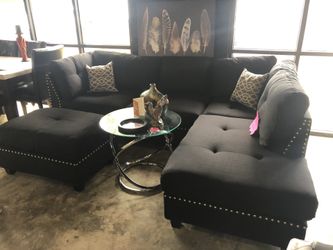 Black Fabric Sectional w/ ottoman