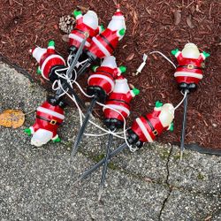 Free Christmas Outdoor Decor May Need Bulbs 