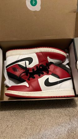 Air Jordan 1 Mid– Size 7Y