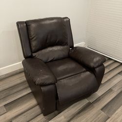 Brown Leather Recliner – Excellent Condition