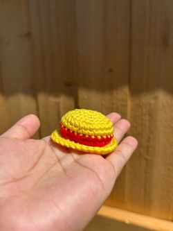 Crochet luffy hat keychain