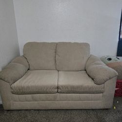 Free Couch 