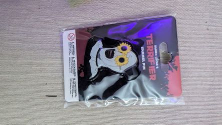 Terrifier art the clown flower sunglasses pin