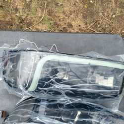 2003 To 2006 Yukon Head Lights