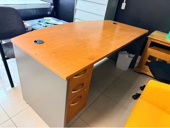 Office table with three drawers on the left side
