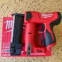 Milwaukee M12 12-Volt 23-Gauge Lithium-Ion Cordless Pin Nailer (Tool-Only)