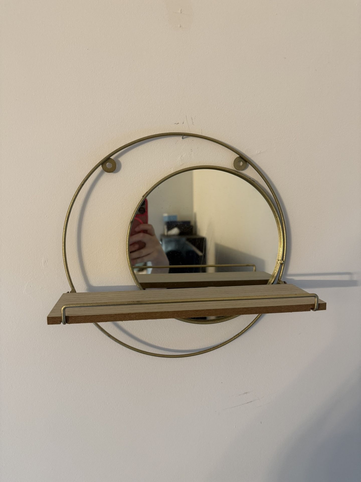 Cute Shelf With Mirror 