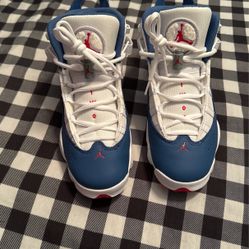 Tennis Shoes