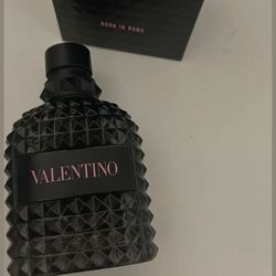 Valentino Uomo Born In Roma