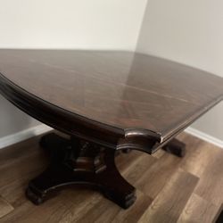 Beautiful Solid Wood Dining Table *Great Condition*