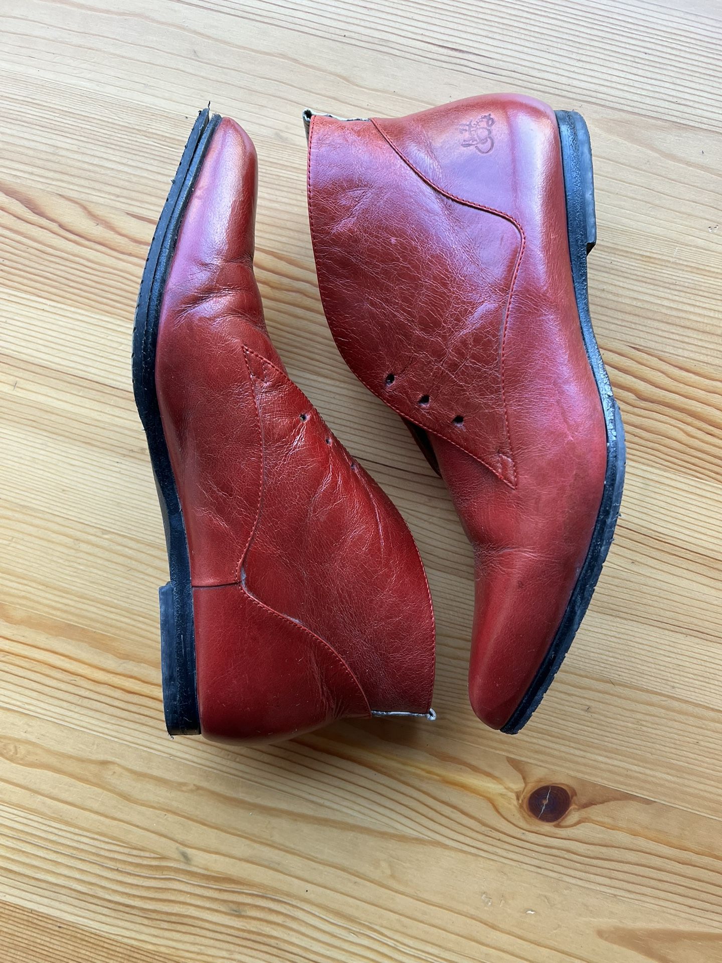 SIZE 8.5 FLUEVOG Red Leather Ankle Boots - MOVING OUT SALE βοΈ
