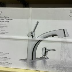 Kohler Maxton pull-out kitchen faucet