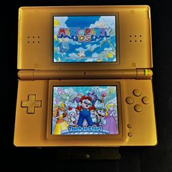 DS Lite W/ DS & GBA Games Bundle 