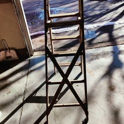 5 Foot Wooden Ladder 