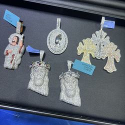Moissanite Jesus pendants