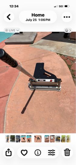 Vinyl floor cutter