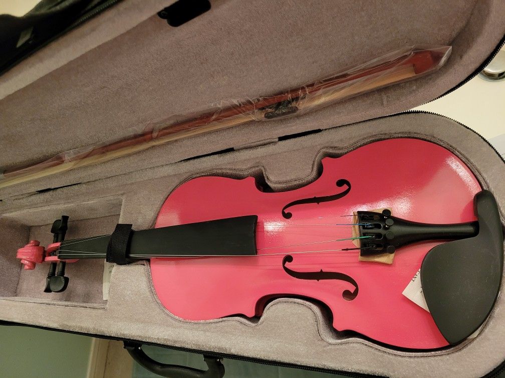 New!! 1/2 Violin. Pink