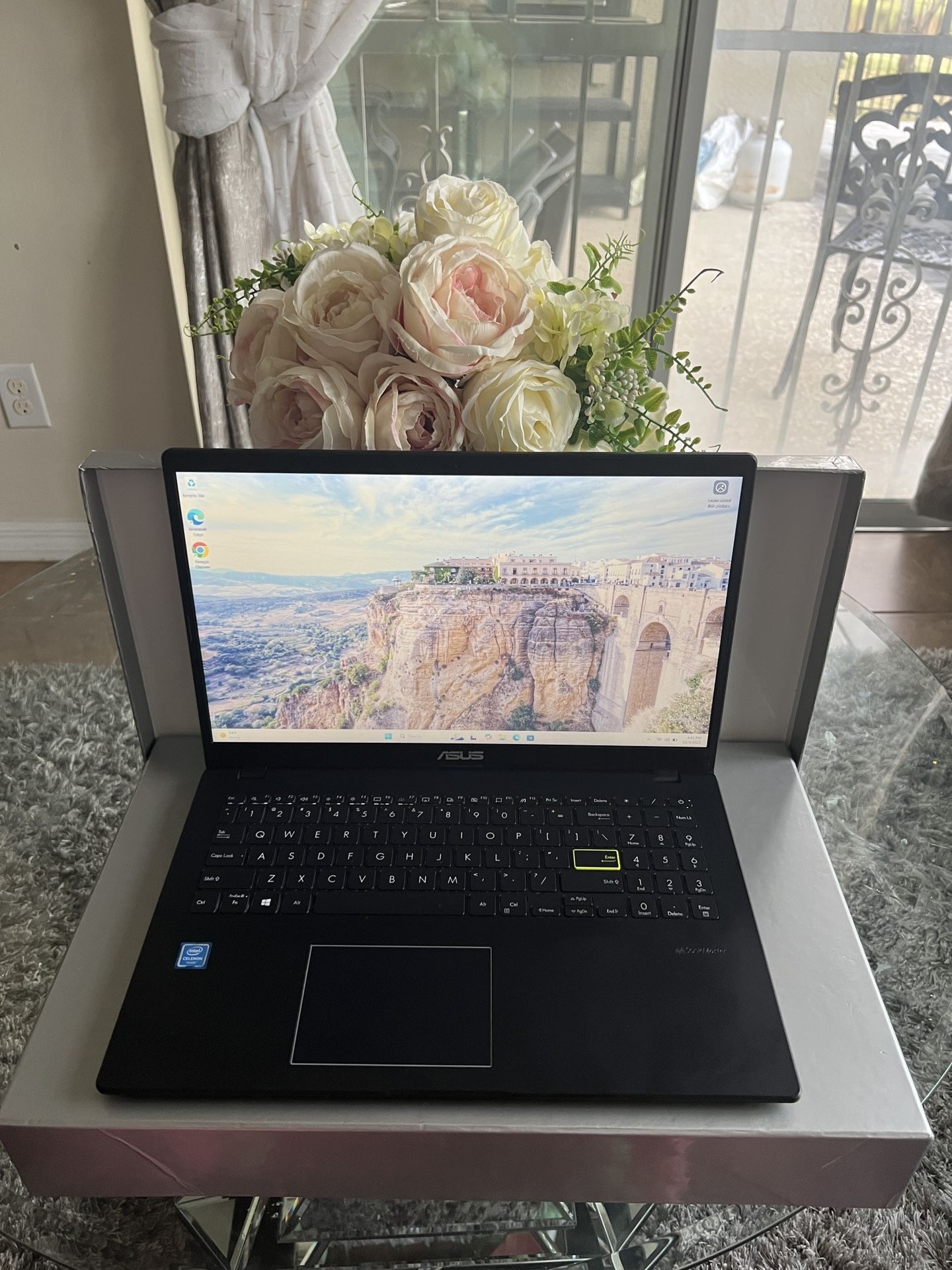 ASUS L510M Vivobook Laptop 15.6” Intel Celeron 256GB SSD Windows 11 w/ Charger - $129