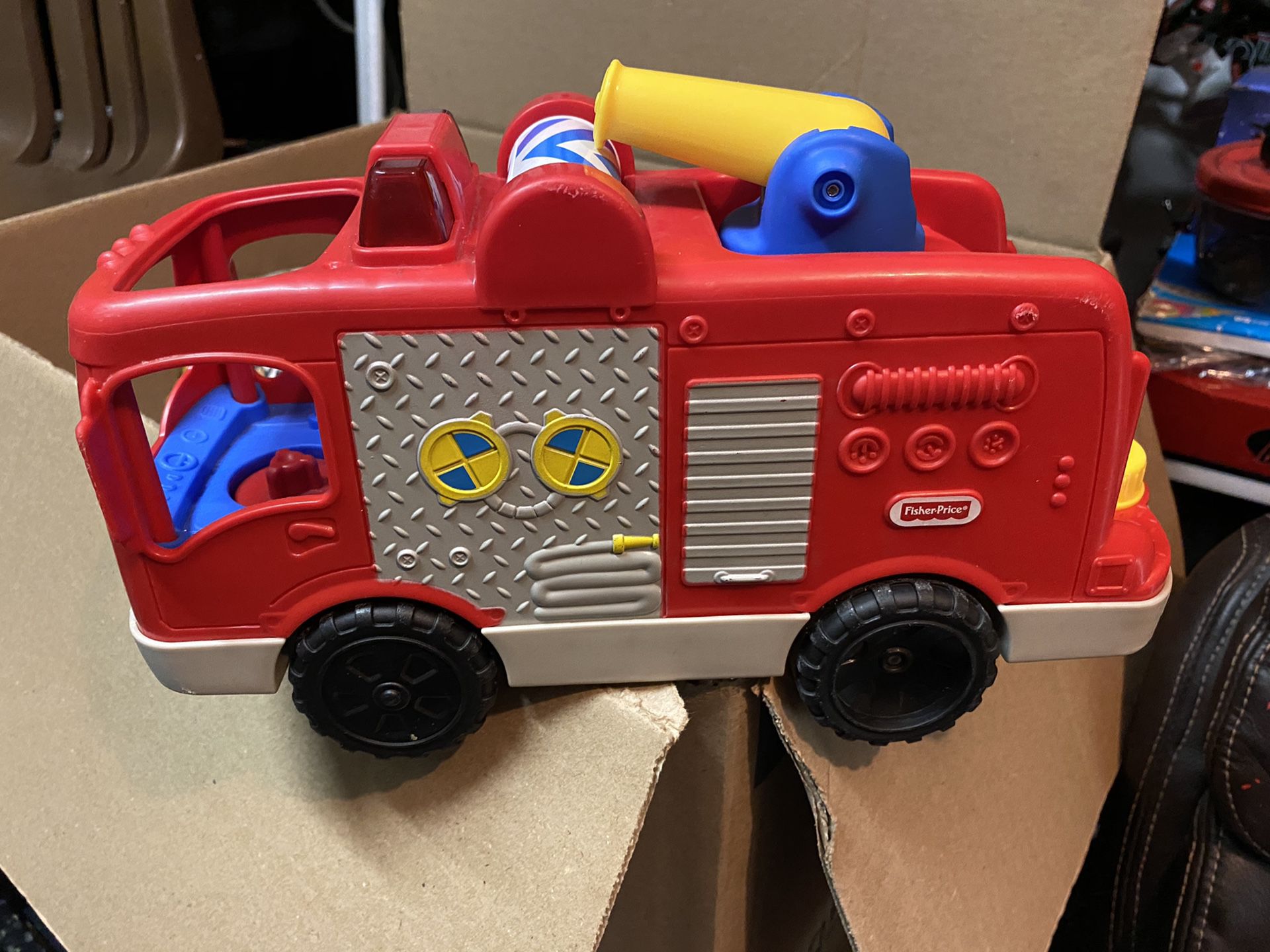 Fisher price little people fire truck