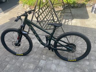 Mountain Bike - 2023 Vitus VRX 29” Medium