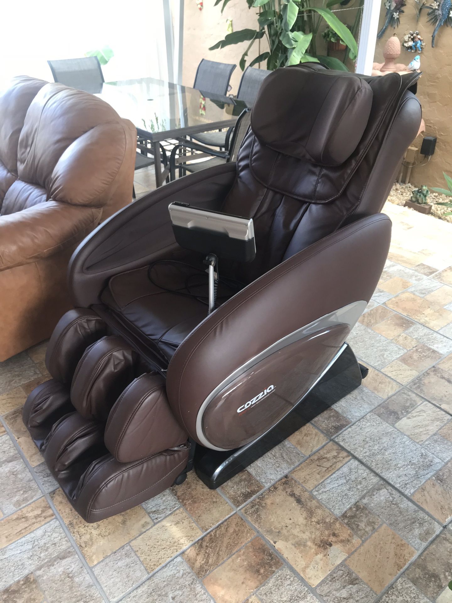 Cozzia Massage chair Model 16027 for Sale in Hialeah, FL OfferUp