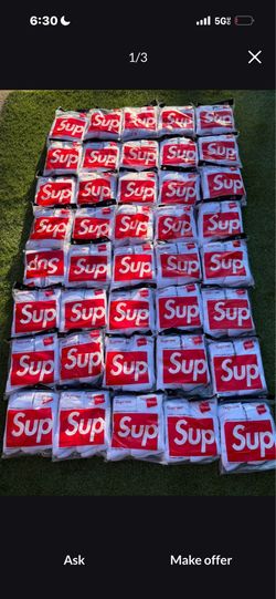 Supreme socks