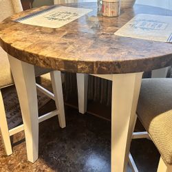 Dinning Table 