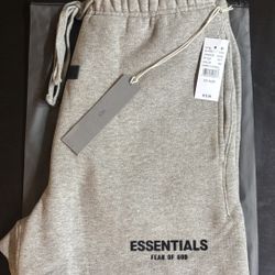 Essentials Shorts