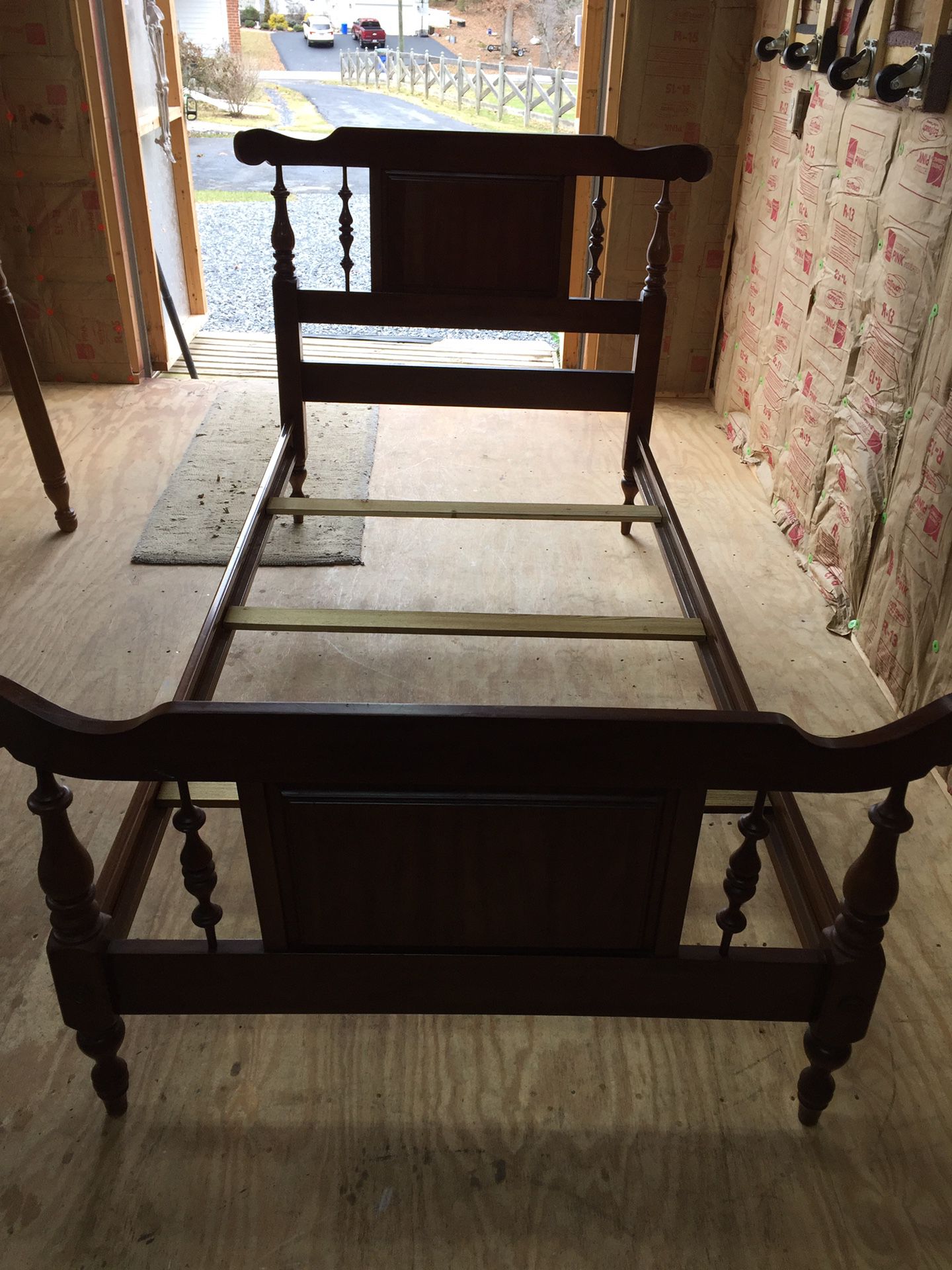 Nice Twin Size Cherry Bed, Headboard, footboard,side rails and slats,very good condition