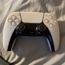 White PlayStation Controller 