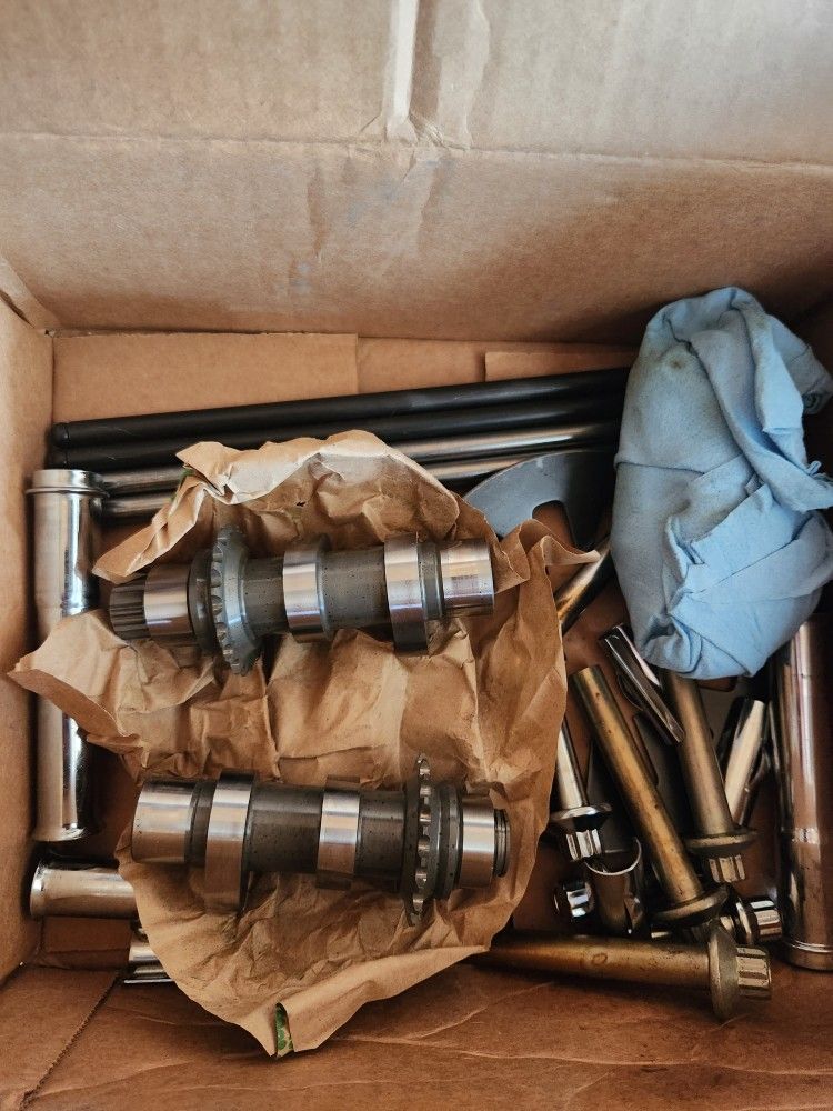 Screamin Eagle Camshafts, Pushrods Etc Stock