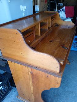 Lift top pine writing desk with bench