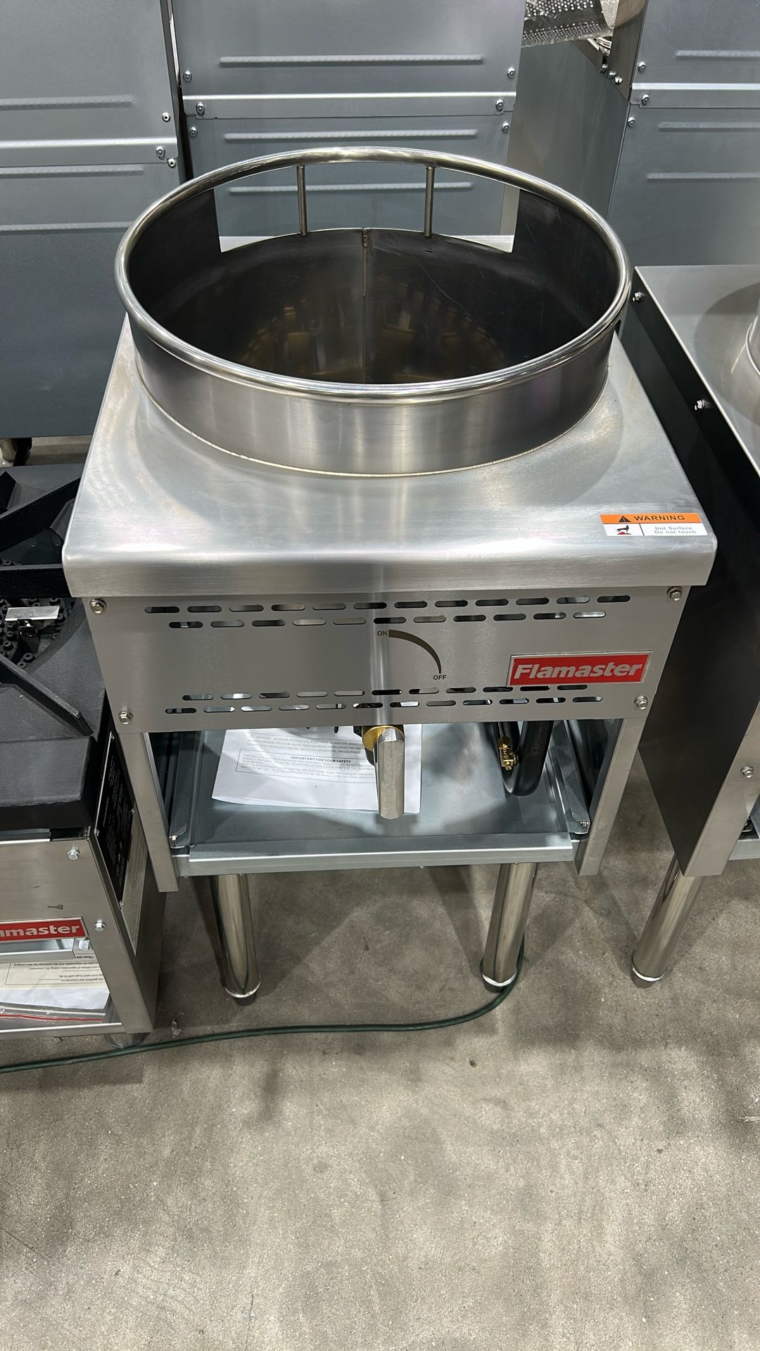 Flamaster FLM-WOK16-NG Natural Gas 18″ Wok Range with 16″ Ring, 125,000 BTU