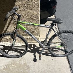 Trek 3700 Mountain Bike