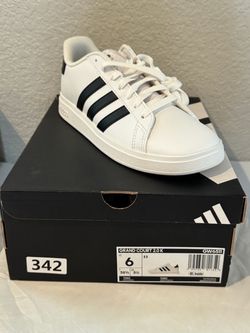Adidas Grand Court 2.0 K Sneakers Size 6Y