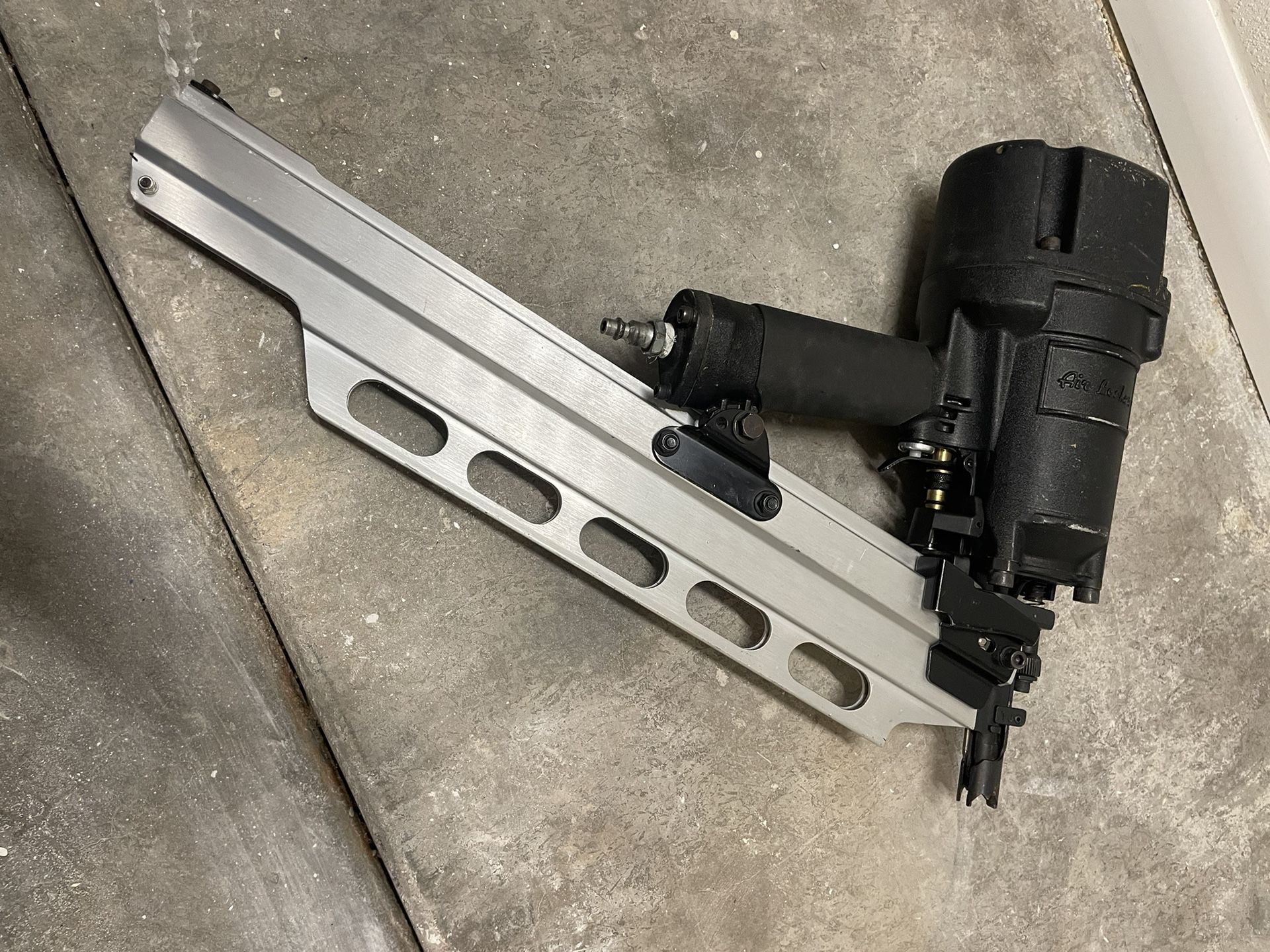Framing Nail Gun ( GREAT DEAL!!!!)