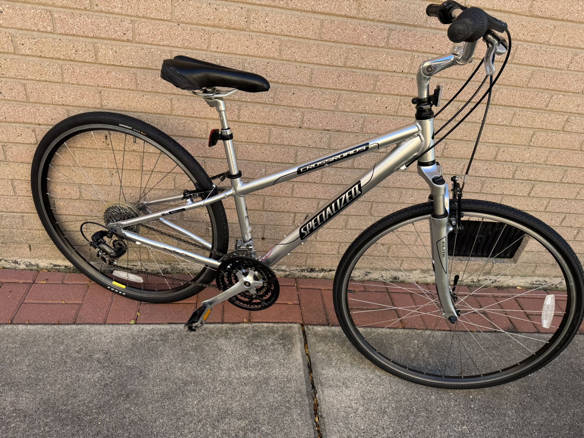 Specialized Crossroads Hybrid Bike