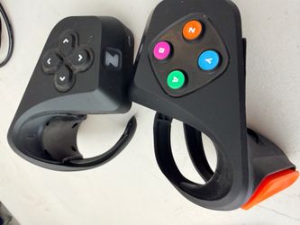 Zwift Play Handlebar Controllers (Barely Used)