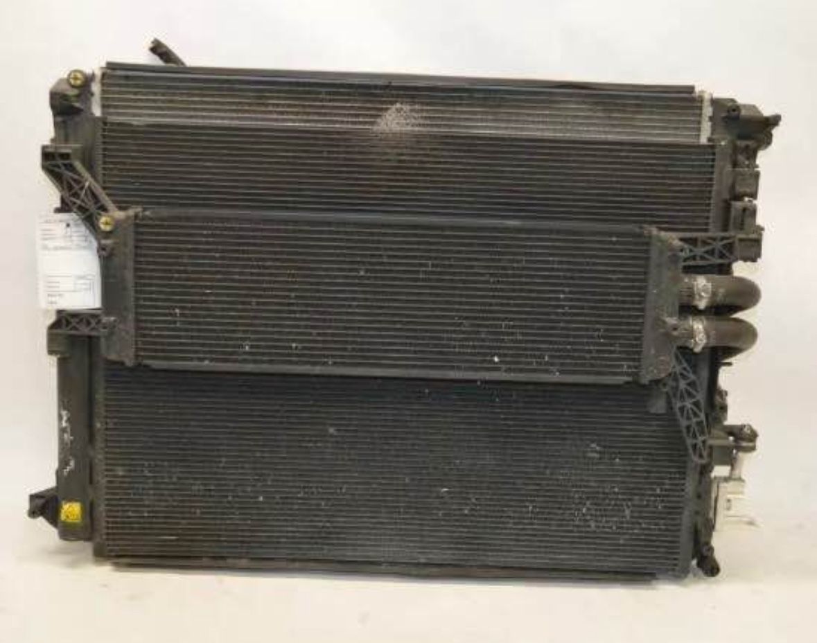 2014 up to 2018 Maserati ghibli fan Radiator condenser