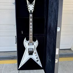 Beautiful Dean Splittail In Pearl White With Original Hardcase.