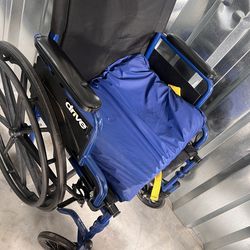 Drive Medical Blue Streak Wheelchair