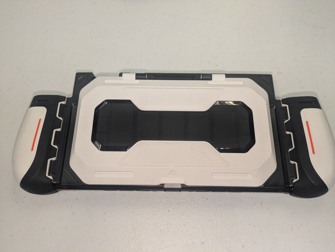 Mumba Titan Series Dockable Case for Nintendo Switch 2