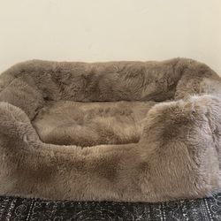 Lola Small Pet Bed
