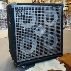SWR Goliath III 4x10” Bass Cabinet 700w