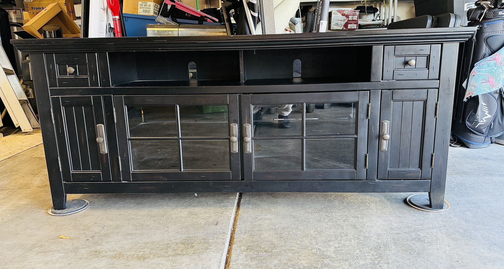 Solid Wood Entertainment Center For Big tv (80in +)