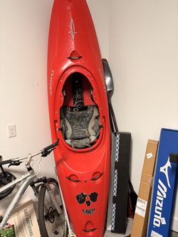 Dagger Phantom kayak plus gear
