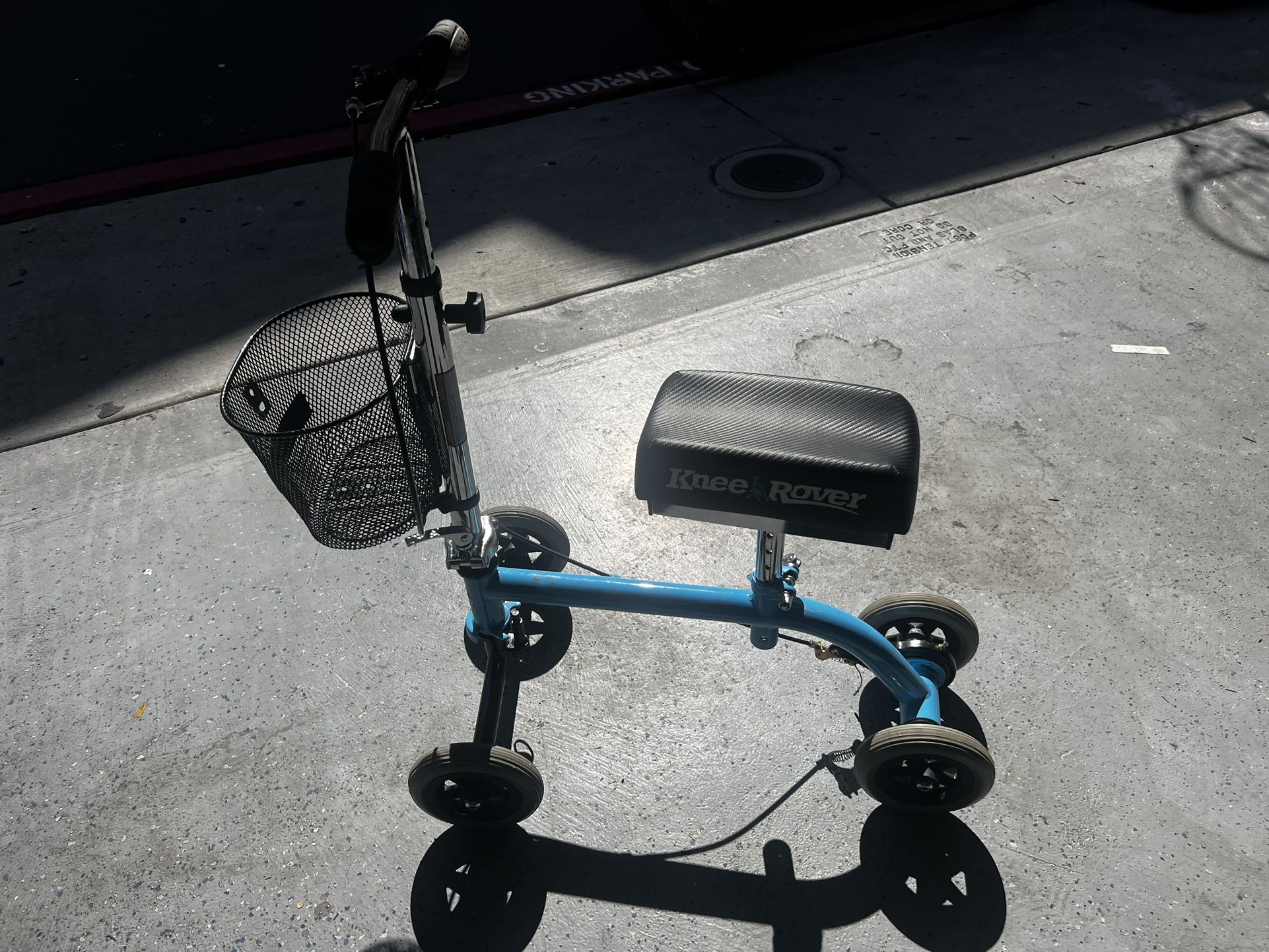 Free Knee Rover