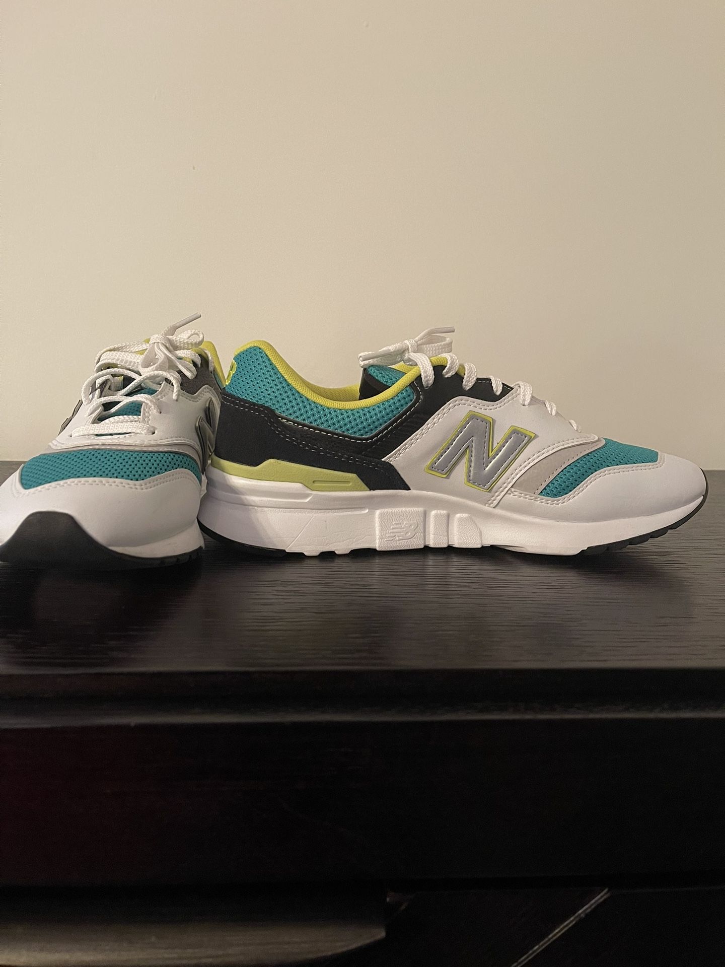 NEW BALANCE $40