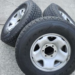 4 Goodyear Wrangler 245/75r16  Make offer