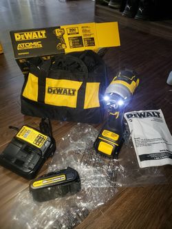 DEWALT 1/4 IMPACT DRIVER KIT